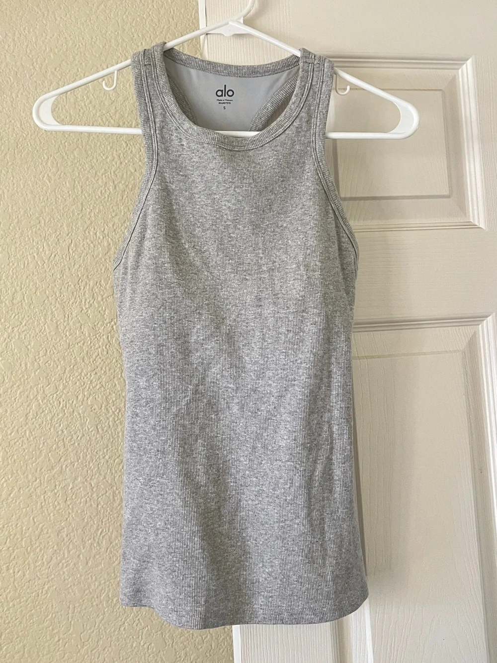 ALO Yoga Heather Gray Ribbed Racerback Tank Built In Bra